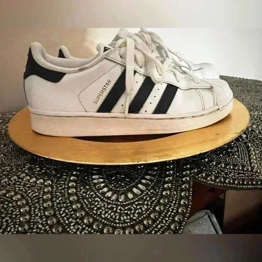 GIRLS ADIDAS SUPERSTAR SNEAKERS SIZE 2.5 M ORTHOLITE - Picture 7 of 13